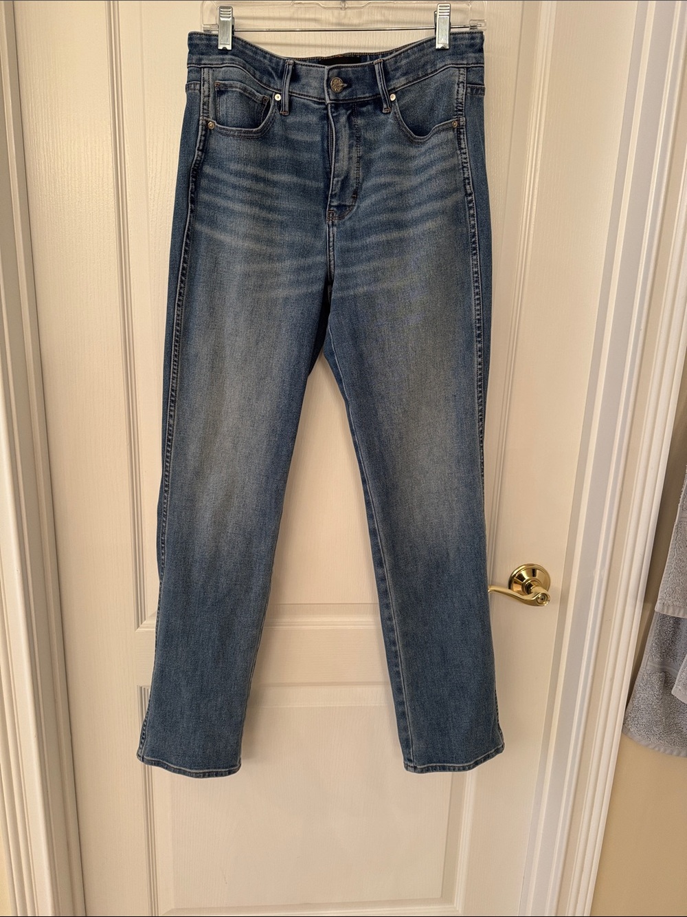 White House Black Market high-rise Straight Sculpt Blue Jeans